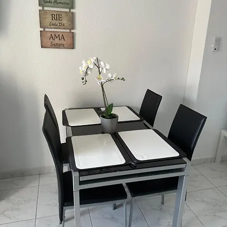Castle Harbour Apartment Los Cristianos (Tenerife)