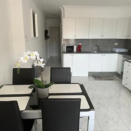 Castle Harbour Apartment